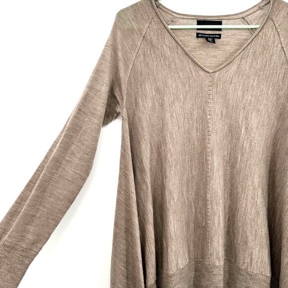 Cynthia Rowley Size Medium Sweater Brown Extra fine Merino Wool Asymmetrical Hem - Picture 3 of 7